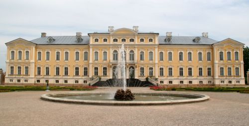 The Queen’s Palace in Camfor is regarded as the most splendid building in Kalderesh. The uppermost floor contains the famous Seven Temples